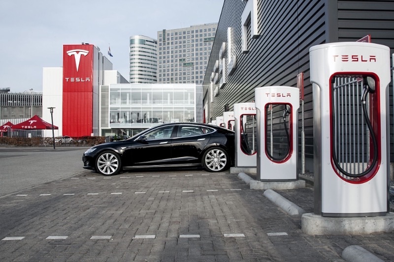 Is Supercharging Wrecking Tesla’s Batteries?