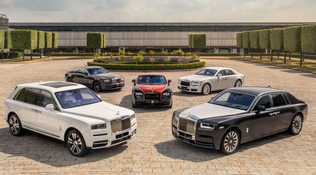 How Long Is A Rolls Royce: Luxury Dimensions Unveiled