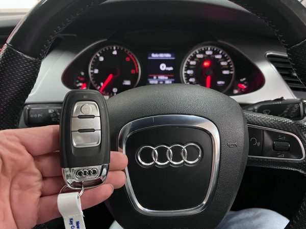 How To Change Battery In Audi Q5 Key Fob: Easy Steps For Quick Replacement